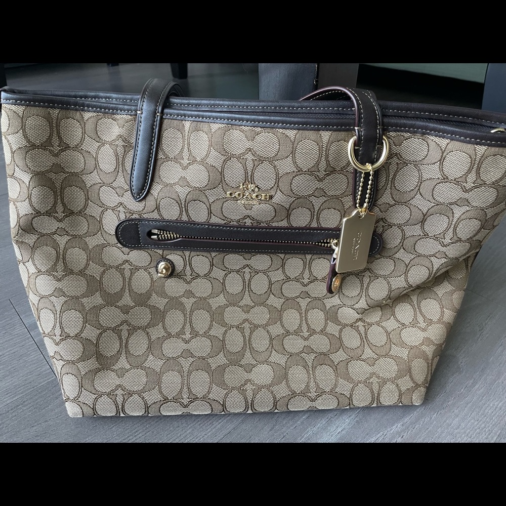 Coach Tote